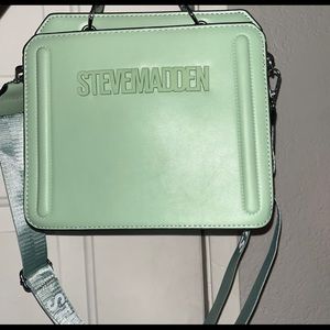 Viral Steve Madden bag